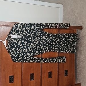 Floral belted dress size medium NWT